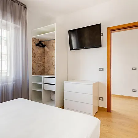 Luxury , Super Wifi - P R A T U R E C C I Group Appartamento