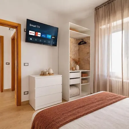 Apartment Luxury , Super Wifi - P R A T U R E C C I Group *